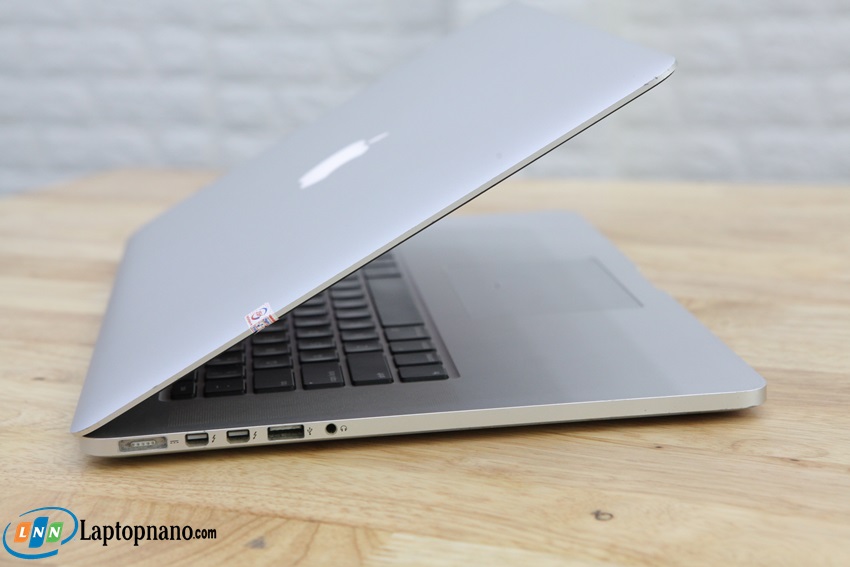 MacBook Pro (Retina, 15-inch, Mid 2012, MC975)
